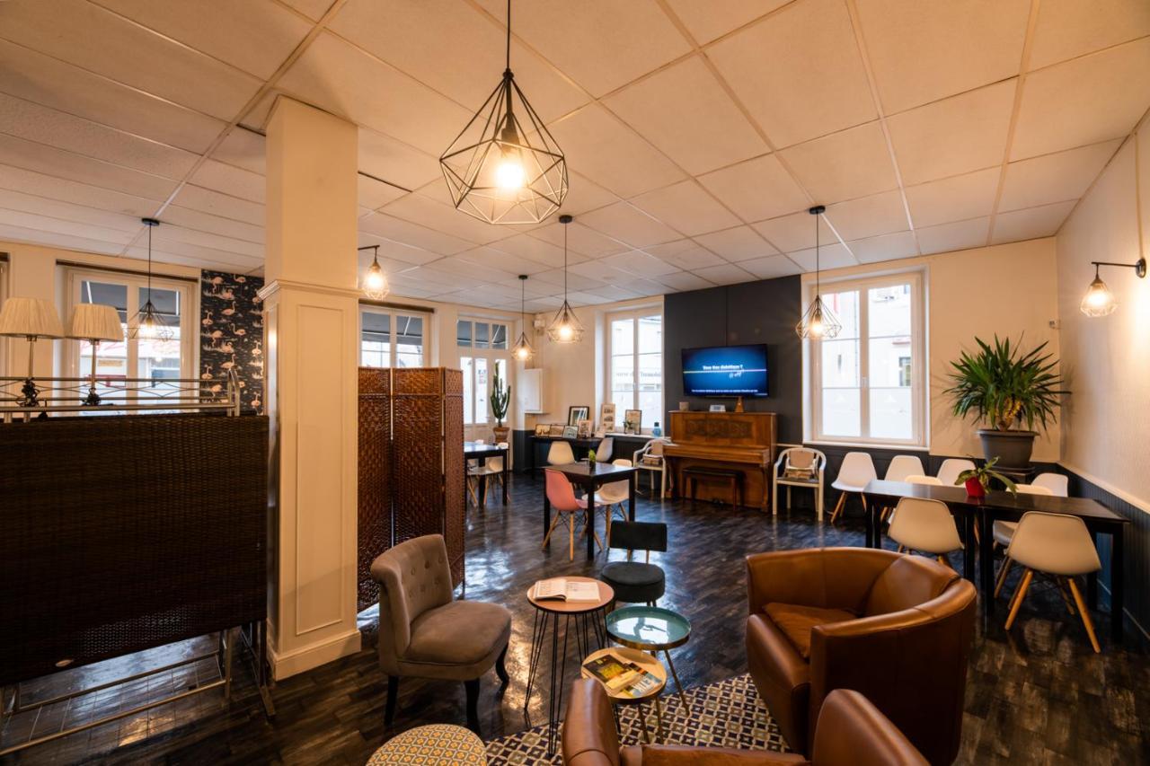Logis Hotel Au Croissant Buzançais Екстериор снимка