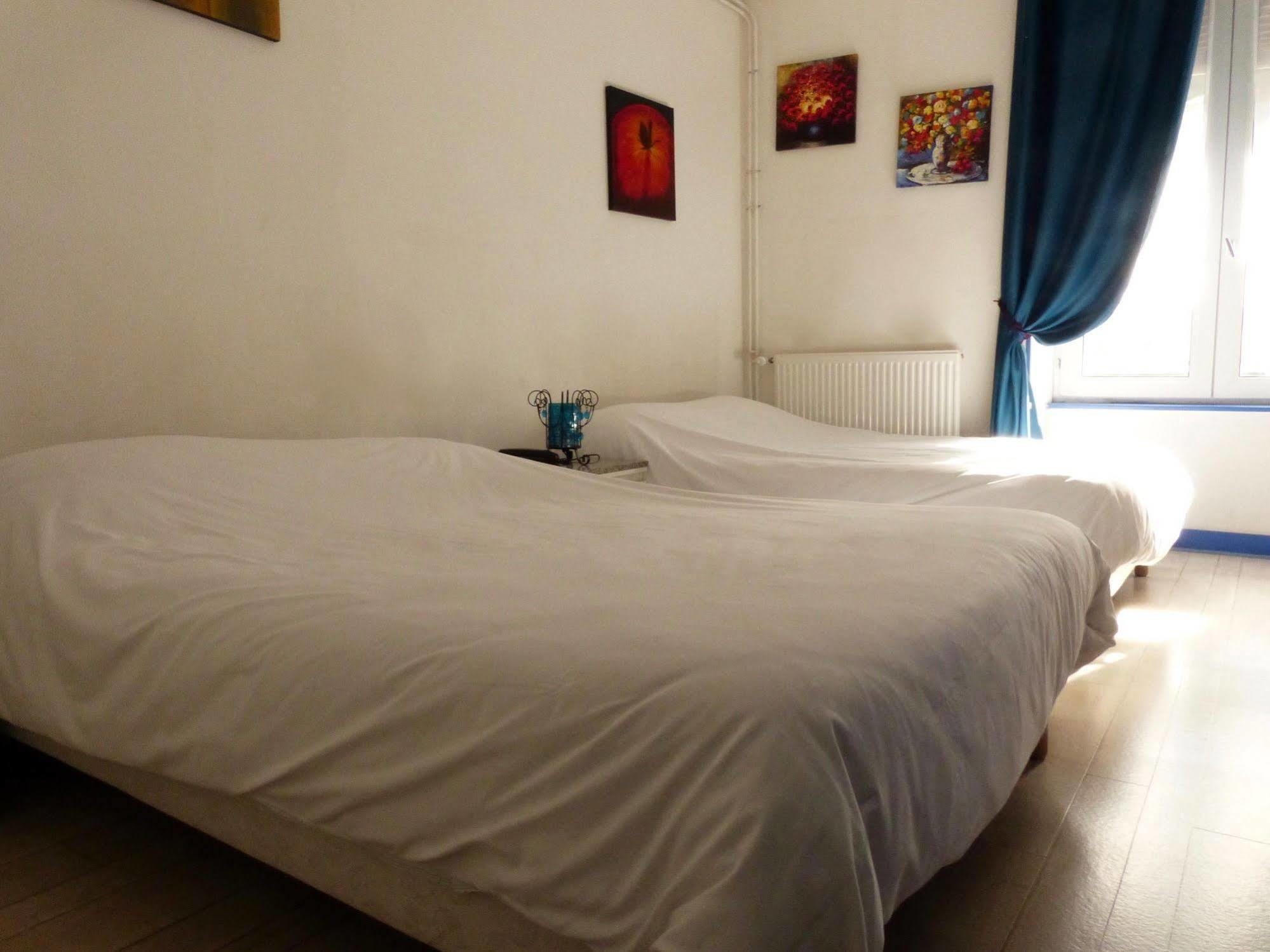 Logis Hotel Au Croissant Buzançais Екстериор снимка