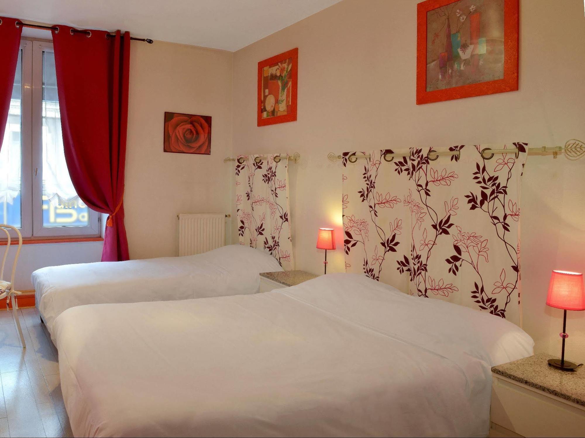 Logis Hotel Au Croissant Buzançais Екстериор снимка